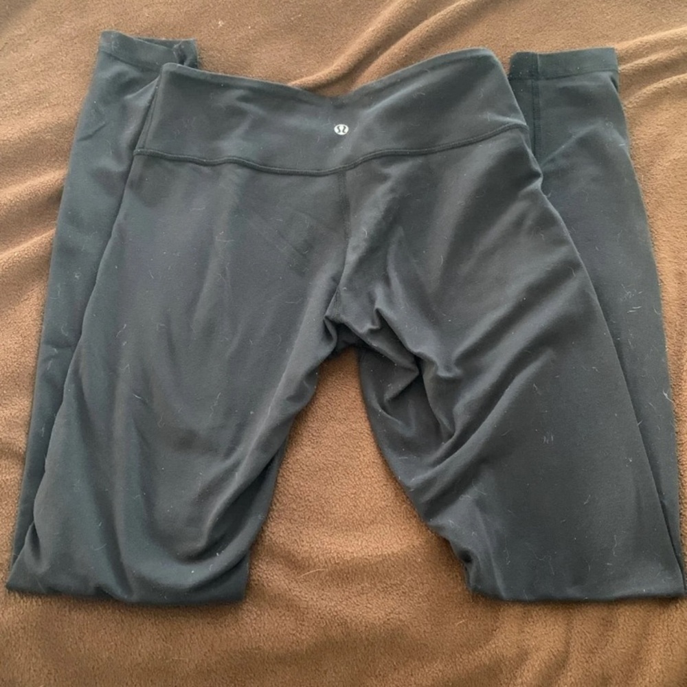 Black Lululemon leggings